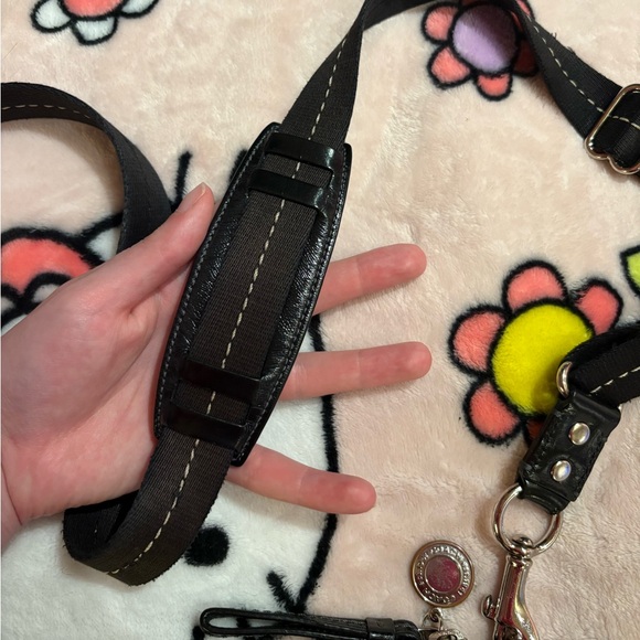 Iconic Coach Crossbody Bag - Picture 7 of 13